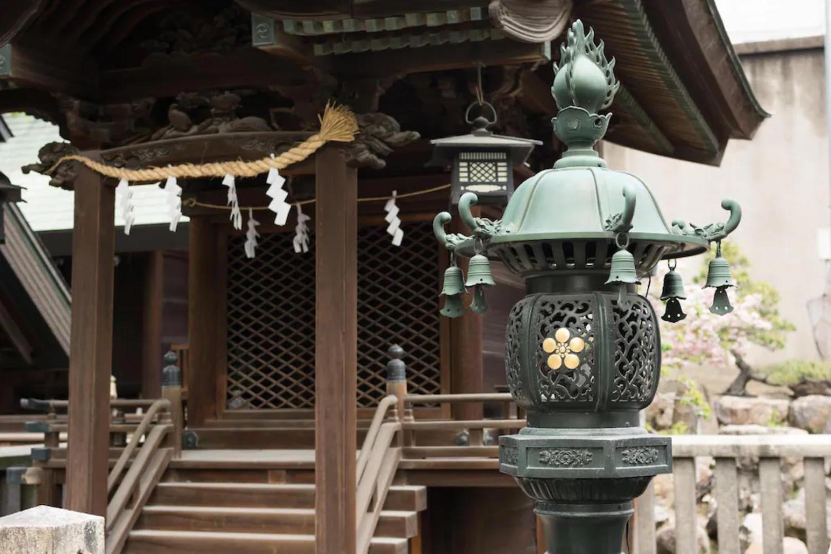 Grandi日本橋 Apartment Osaka Bagian luar foto