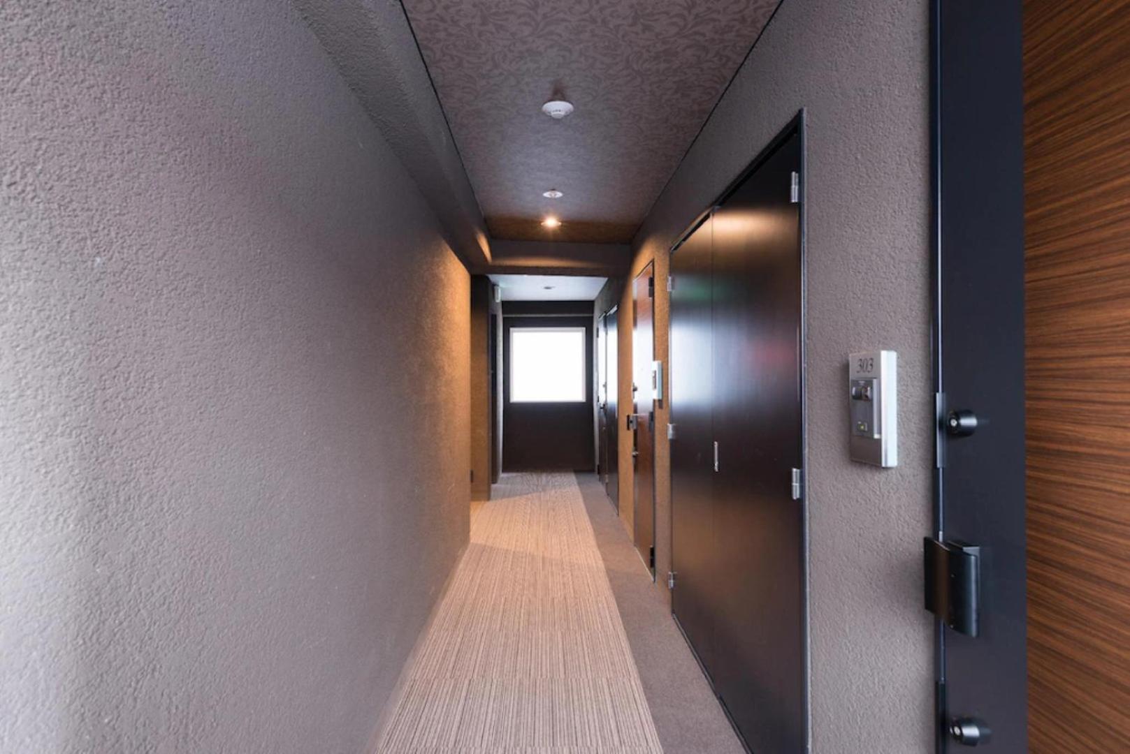 Grandi日本橋 Apartment Osaka Bagian luar foto